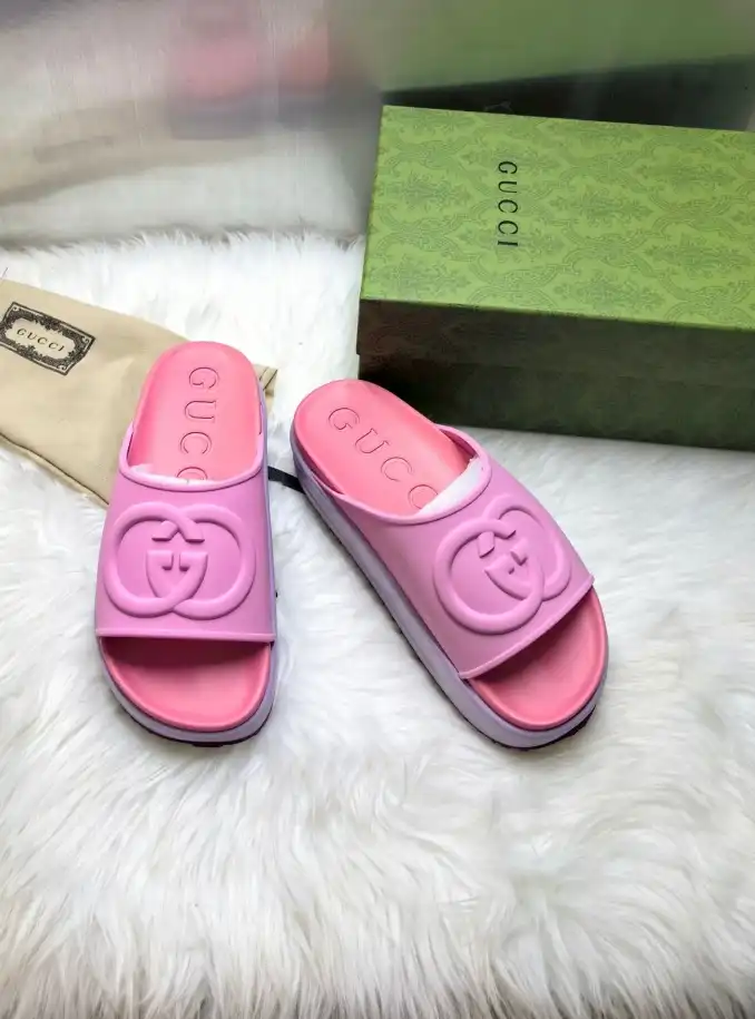 hype Gucci Slippers