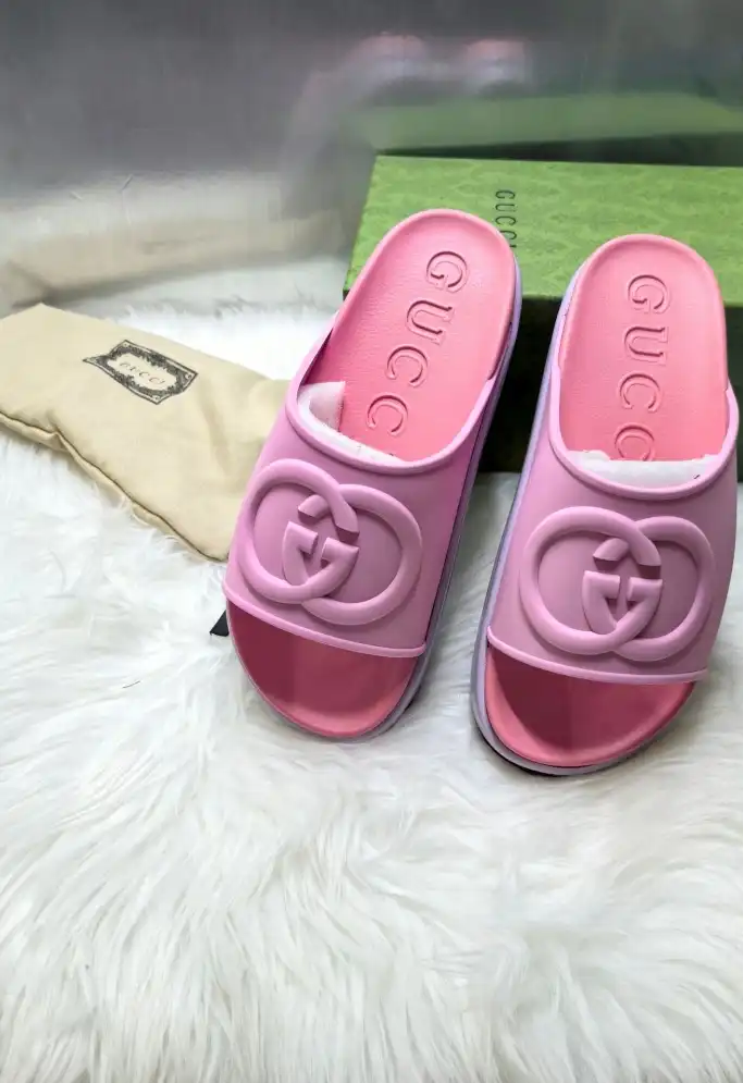 hype Gucci Slippers