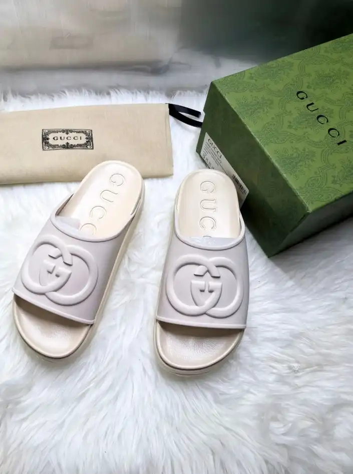 hype Gucci Slippers