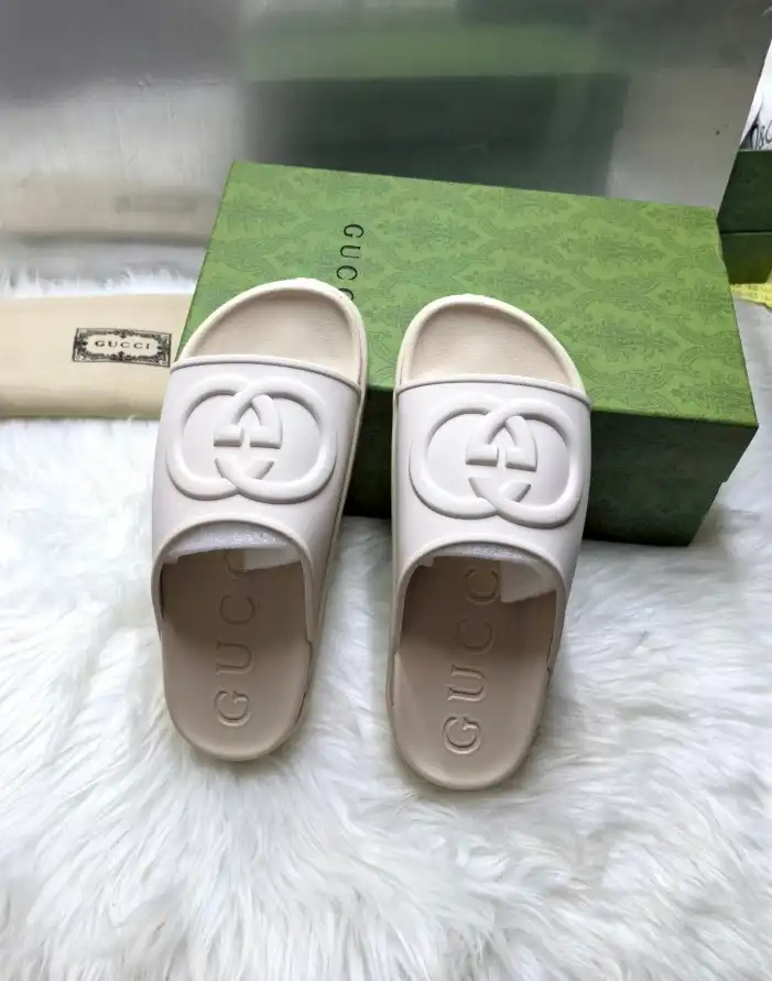 hype Gucci Slippers