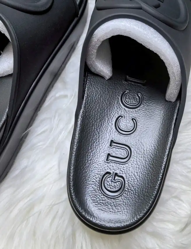 hype Gucci Slippers