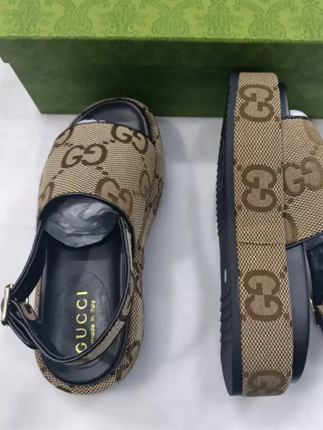 hype Gucci Slippers