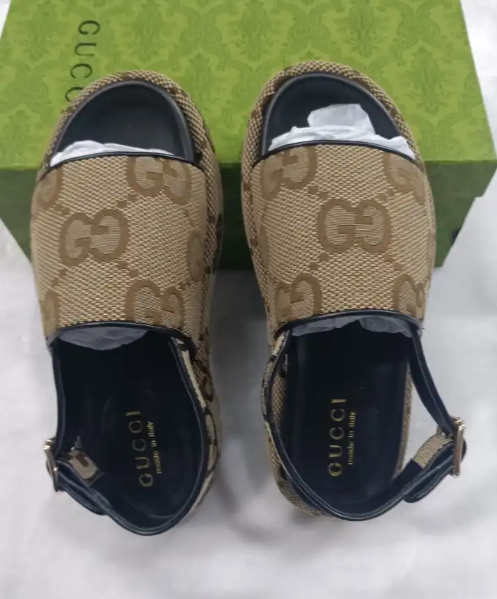 hype Gucci Slippers