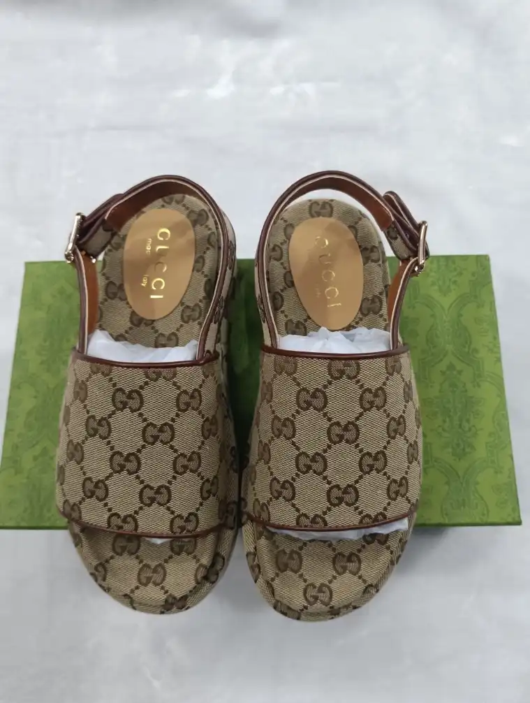 hype Gucci Slippers