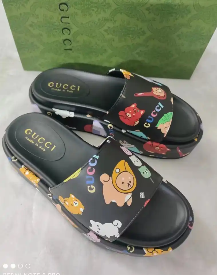 hype Gucci Slippers