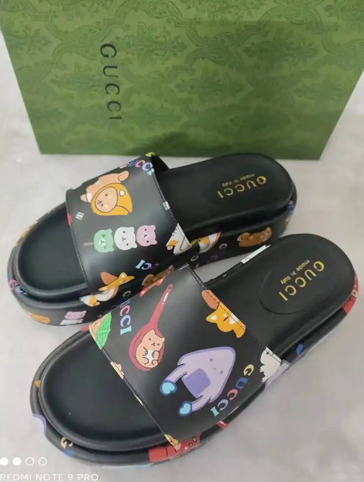 hype Gucci Slippers