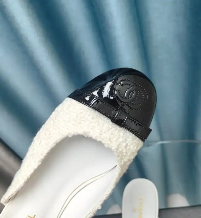 hype Chanel Slippers