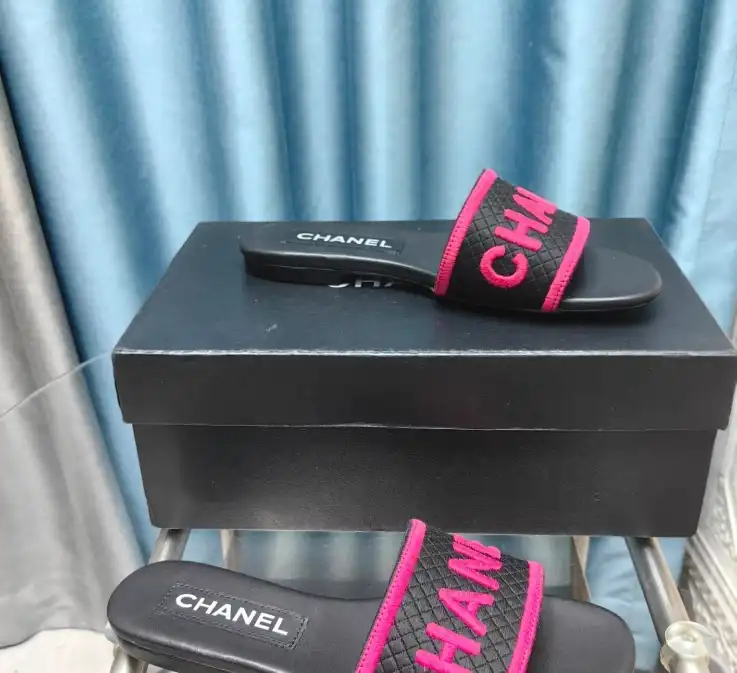 hype Chanel Slippers