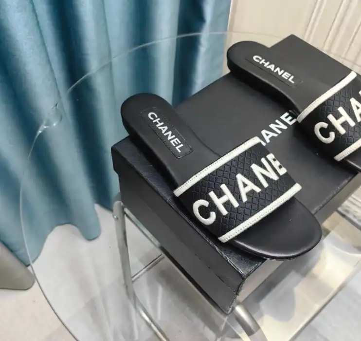 hype Chanel Slippers