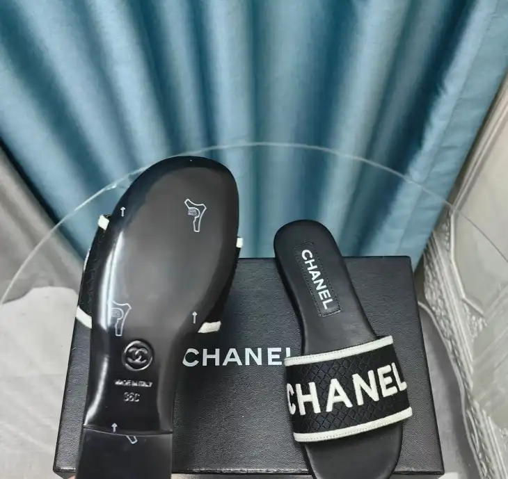 hype Chanel Slippers