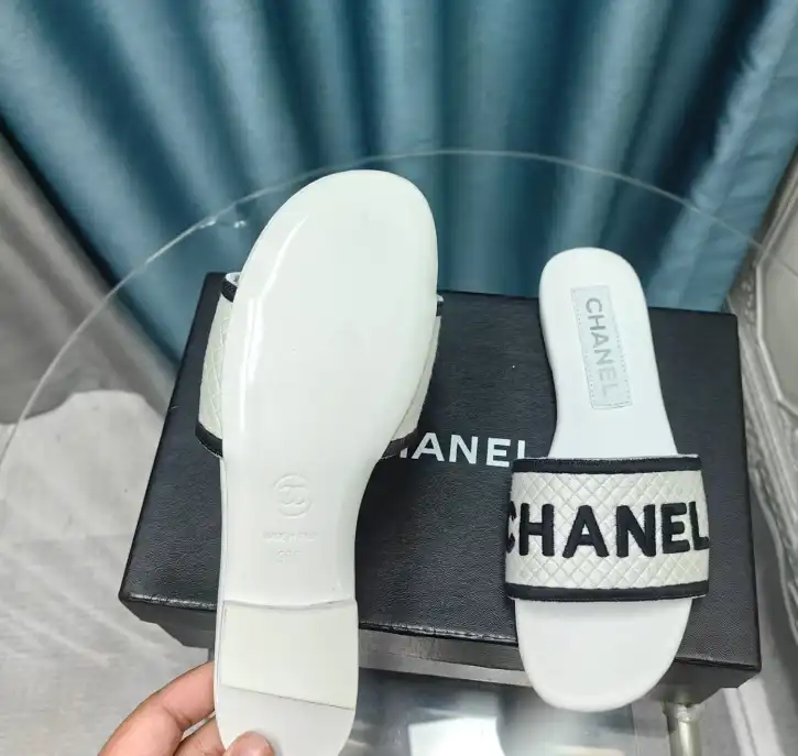 hype Chanel Slippers