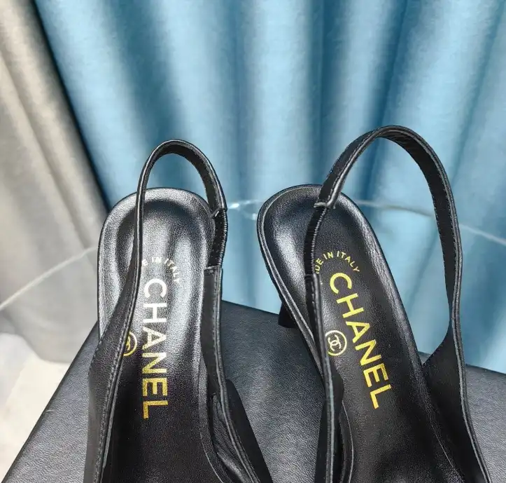 hype Chanel High Heels