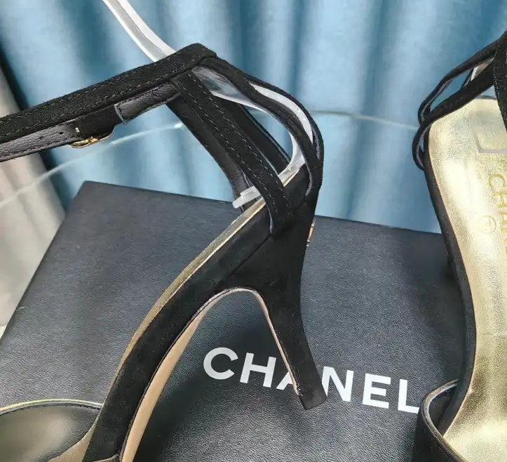 hype Chanel High Heels