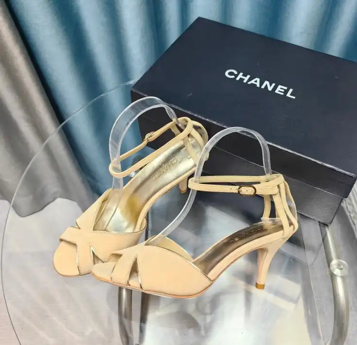 hype Chanel High Heels