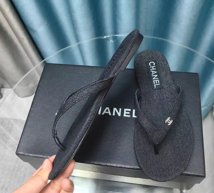 hype Chanel Slippers