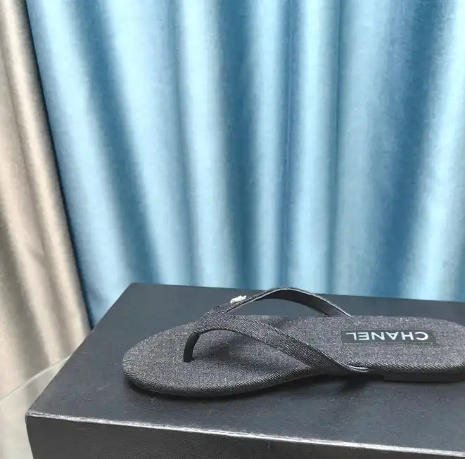 hype Chanel Slippers