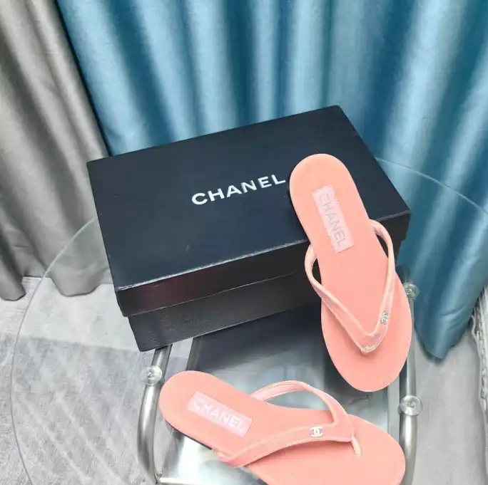 hype Chanel Slippers