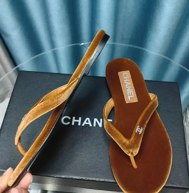 hype Chanel Slippers