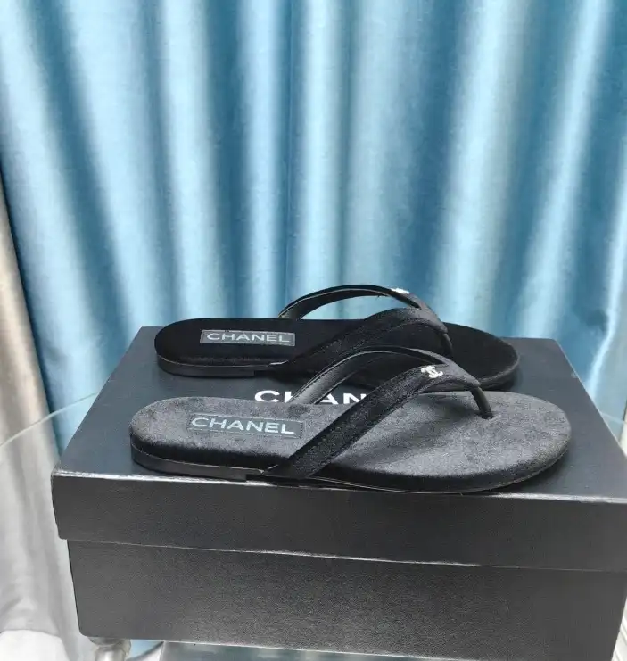 hype Chanel Slippers