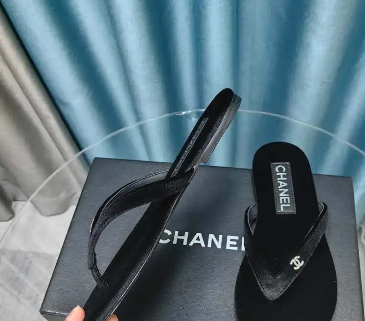 hype Chanel Slippers