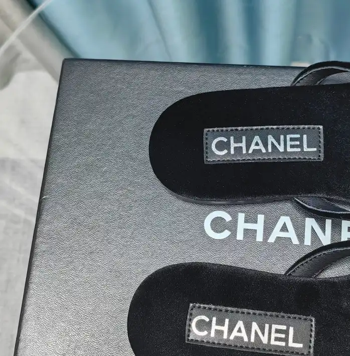 hype Chanel Slippers