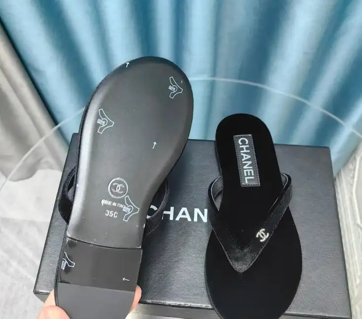 hype Chanel Slippers