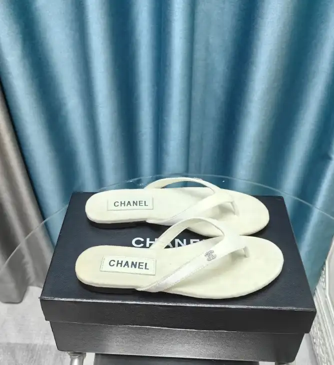 hype Chanel Slippers