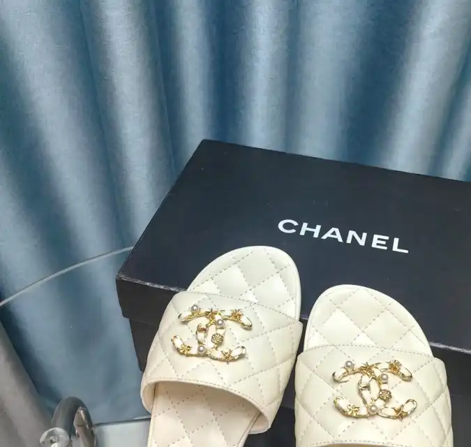 hype Chanel Slippers