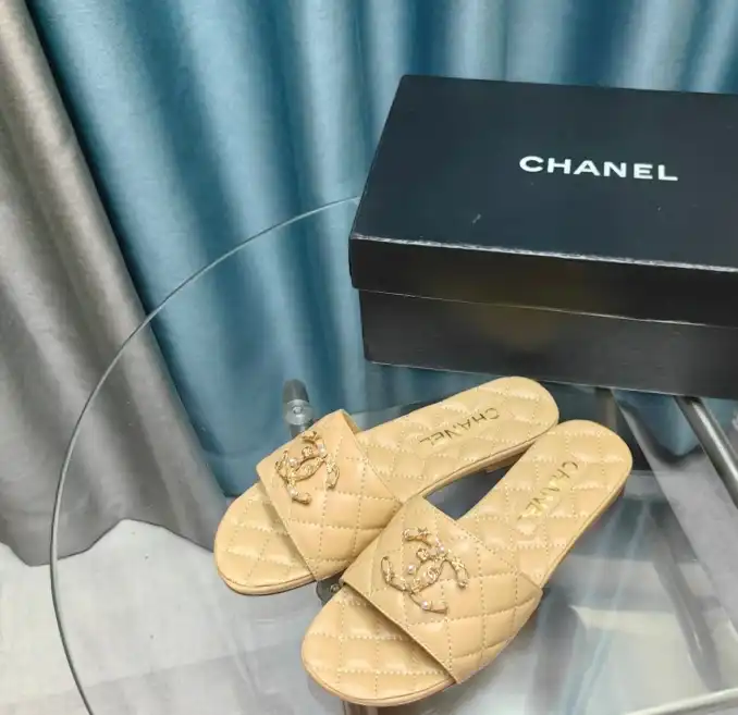 hype Chanel Slippers