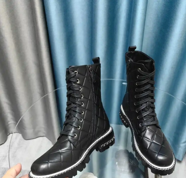 hype Chanel Boots