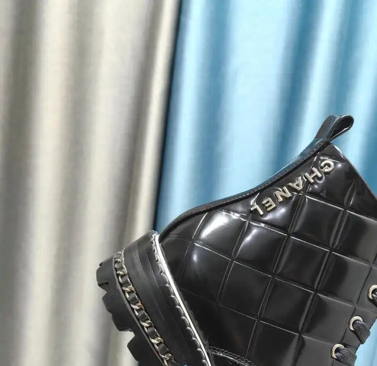 hype Chanel Boots