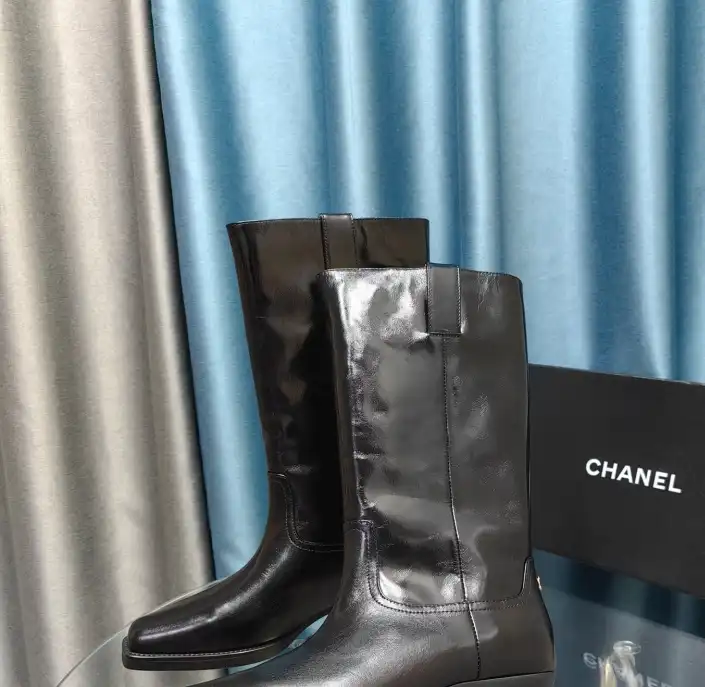 hype Chanel Boots