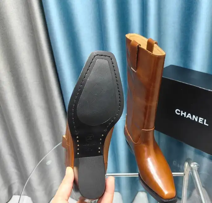 hype Chanel Boots