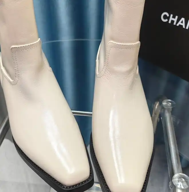 hype Chanel Boots