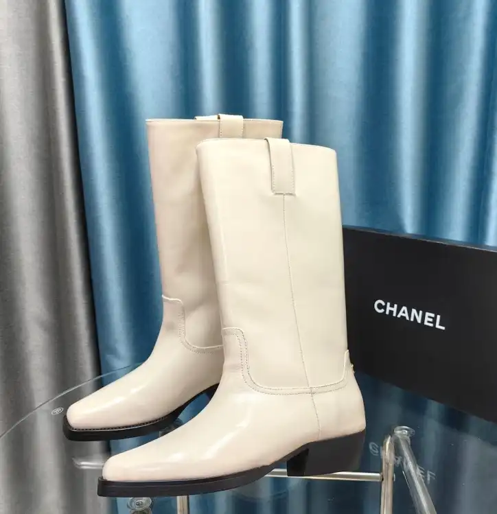 hype Chanel Boots