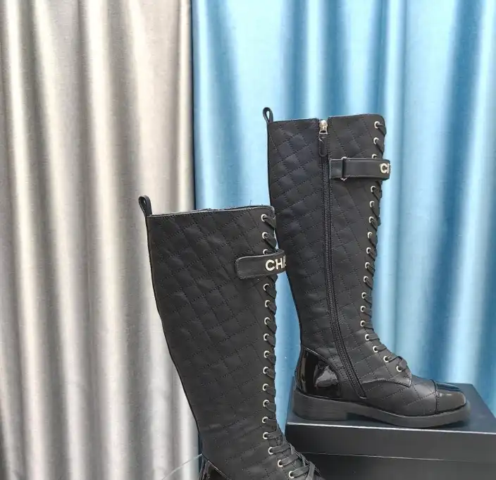 hype Chanel Boots