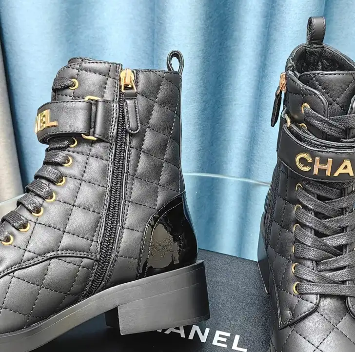 hype Chanel Boots