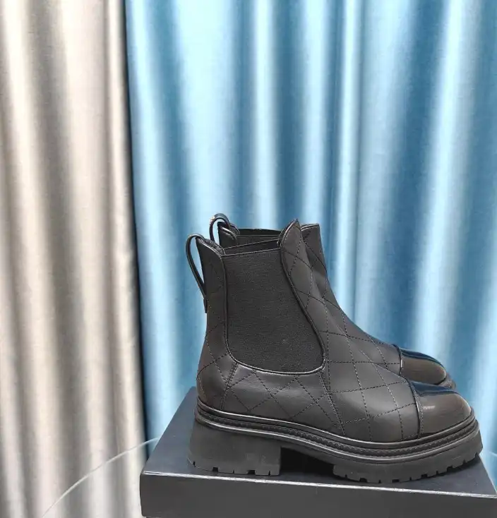 hype Chanel Boots