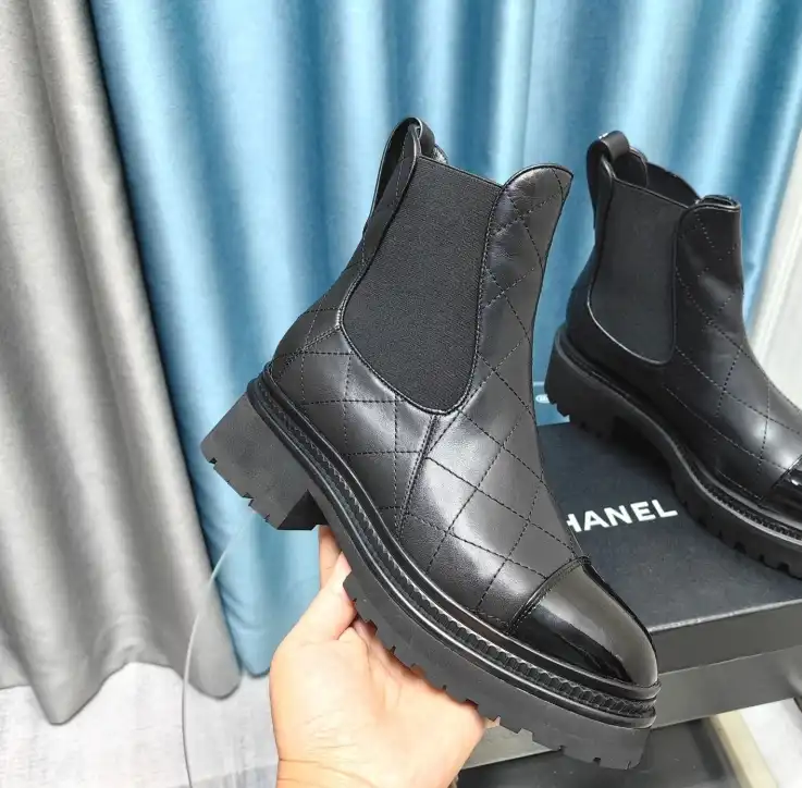 hype Chanel Boots