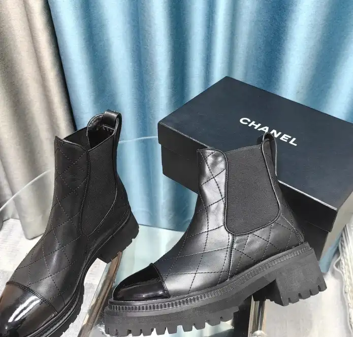 hype Chanel Boots