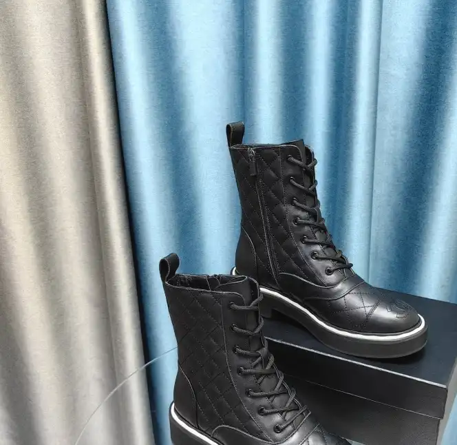 hype Chanel Boots