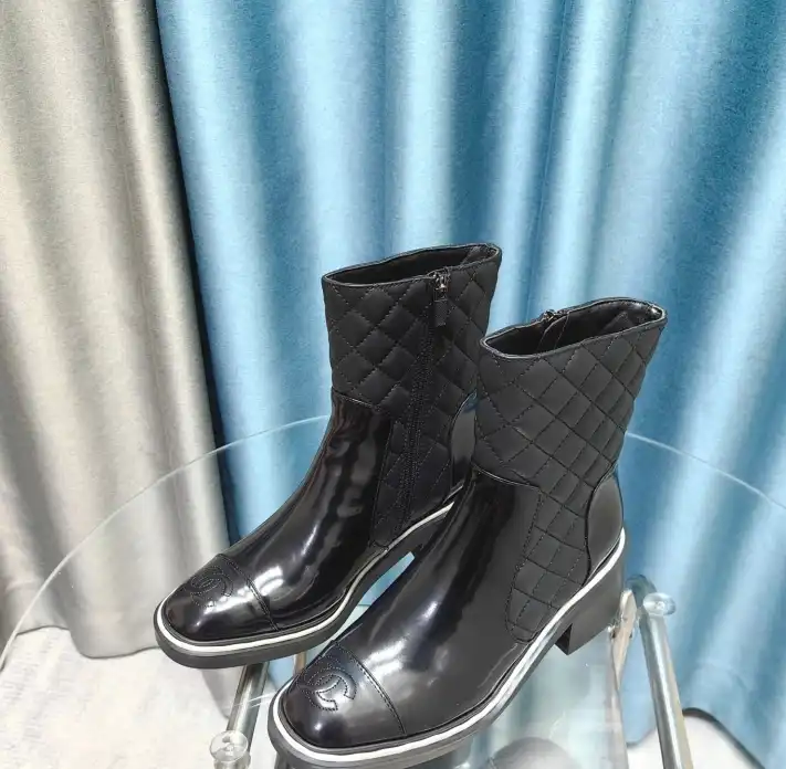 hype Chanel Boots