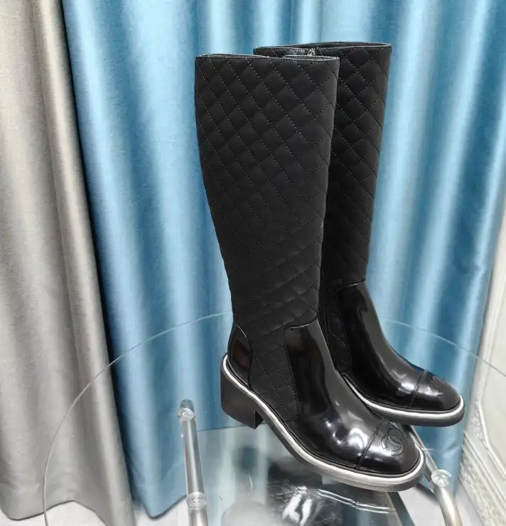 hype Chanel Boots