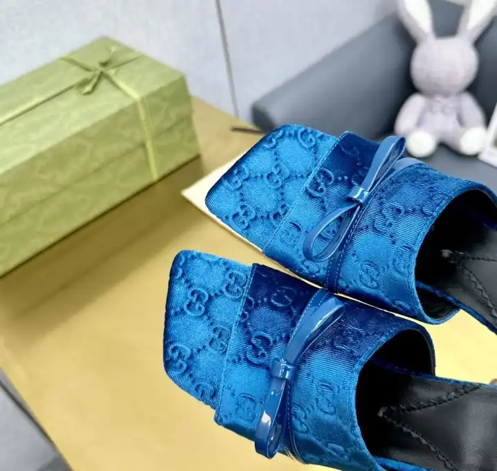 hype Gucci Slippers