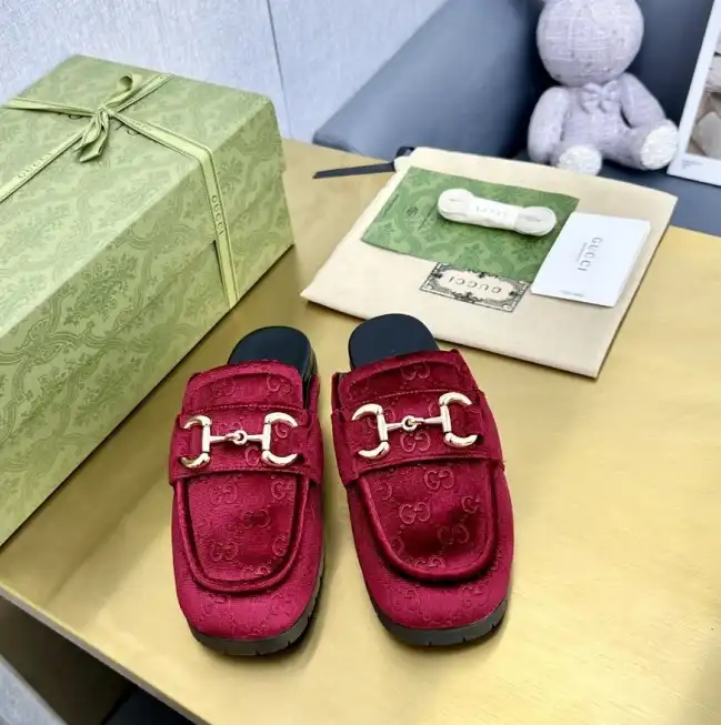 hype Gucci Slippers