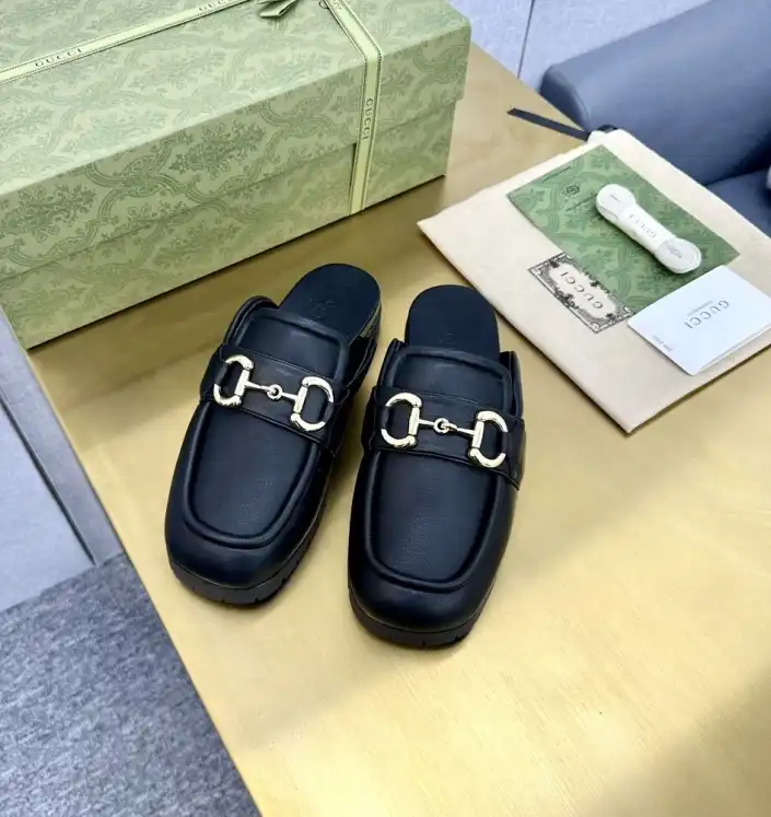 hype Gucci Slippers