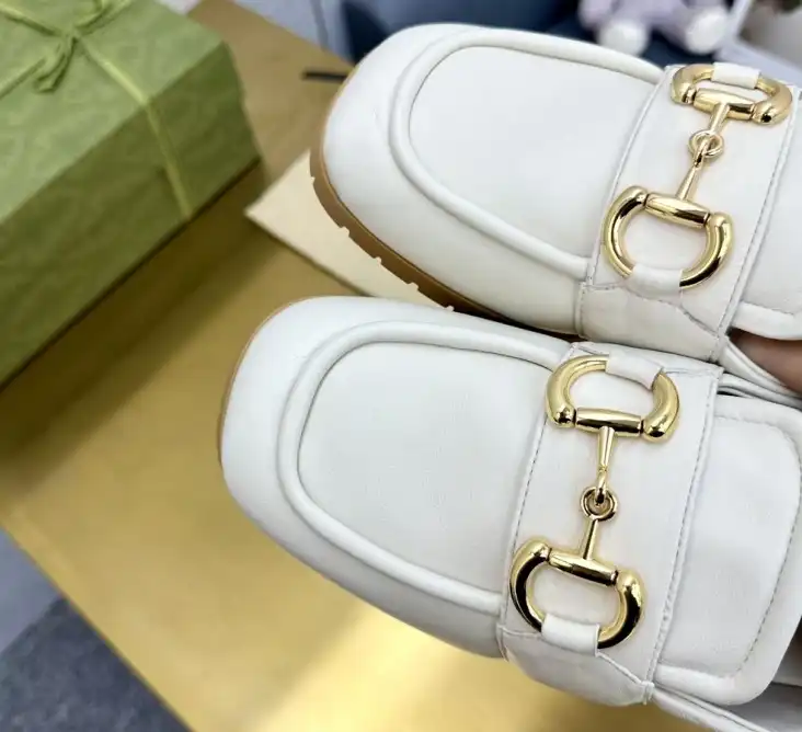 hype Gucci Slippers