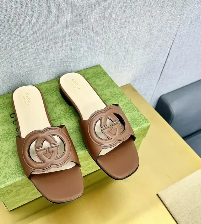 hype Gucci Slippers