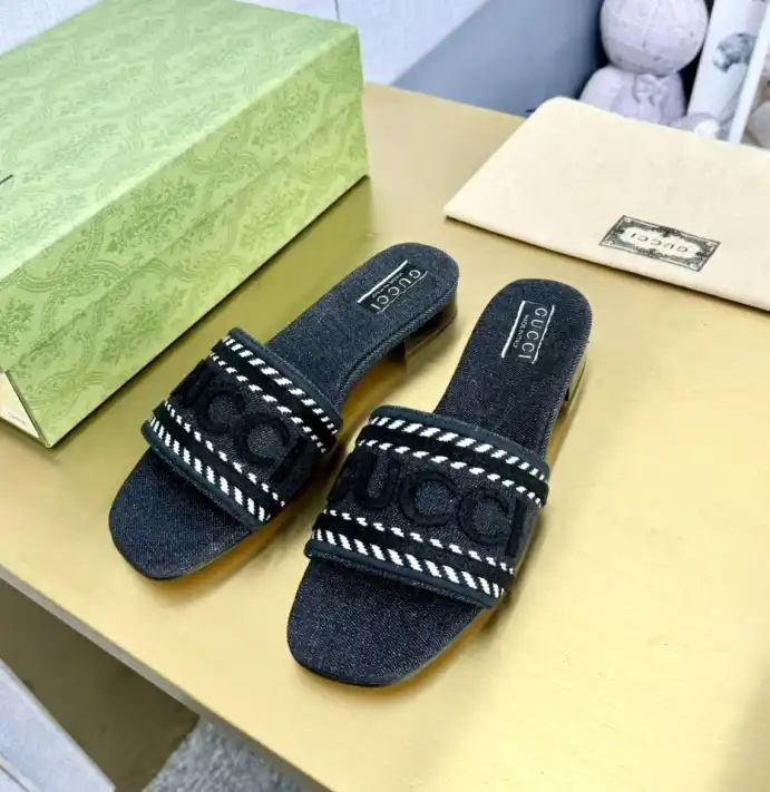 hype Gucci Slippers