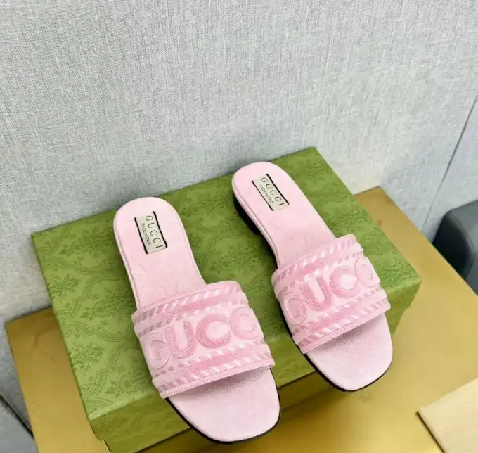 hype Gucci Slippers